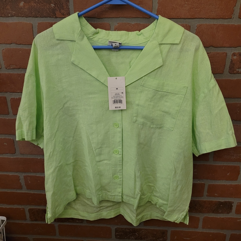 A New Day Lime Green Women's Button-Up Short Sleeve Top